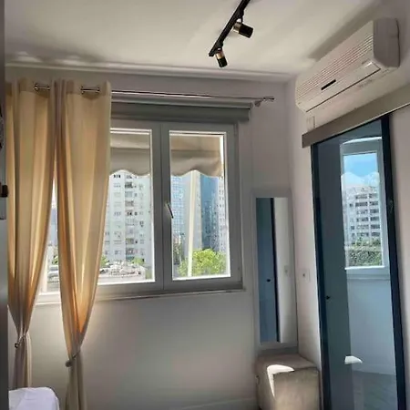 Prior Centeroftirana Apartment