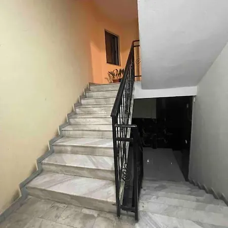 Prior Centeroftirana Apartment *